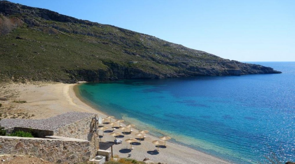 Στη Σέριφο η πρώτη smoke-free παραλία στην Ελλάδα