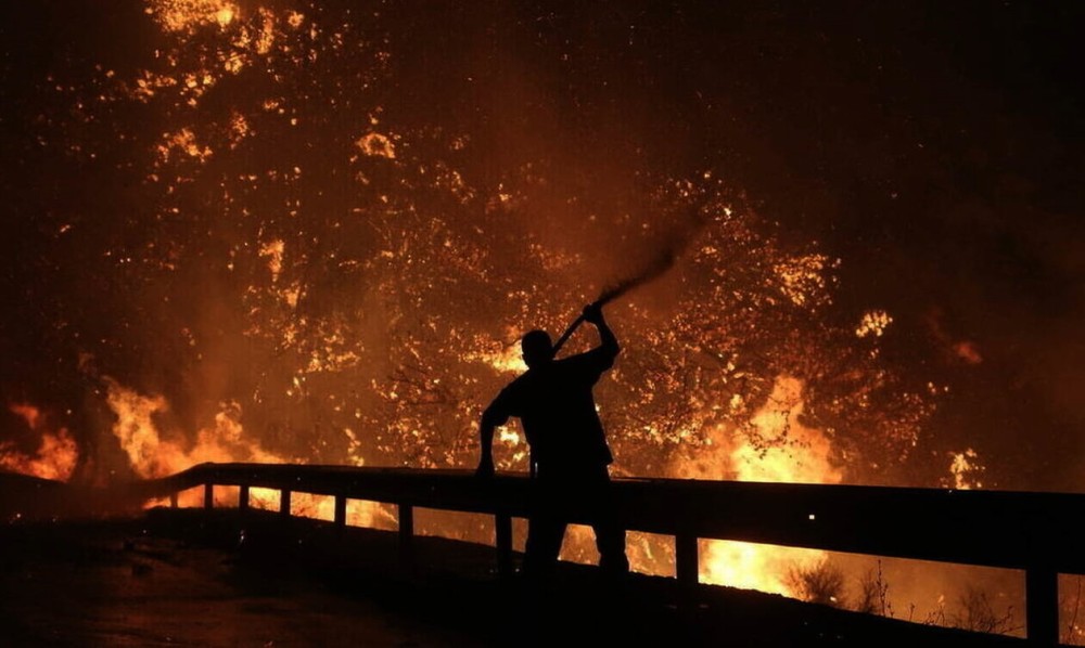 Συναγερμός για τη μεγάλη πυρκαγιά στην Εύβοια