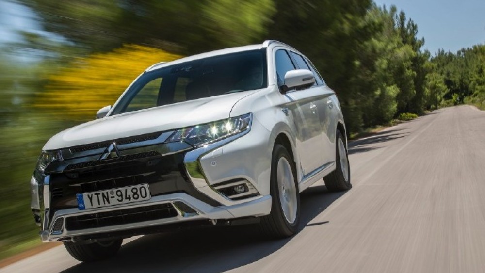 Το Mitsubishi Outlander PHEV συμβάλλει στη μείωση των ρύπων