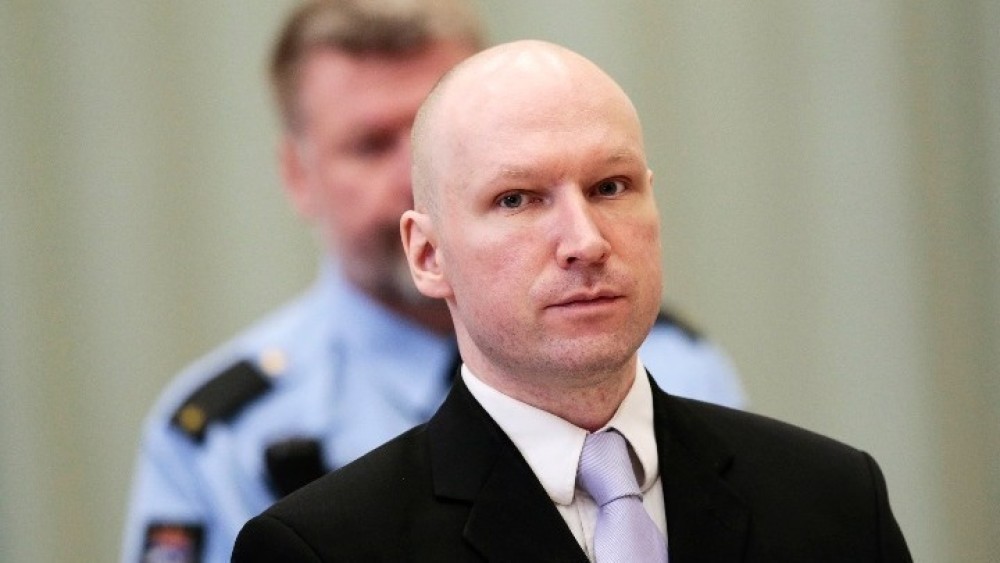 Την αποφυλάκισή του θέλει ο Νορβηγός μακελάρης Μπρέιβικ