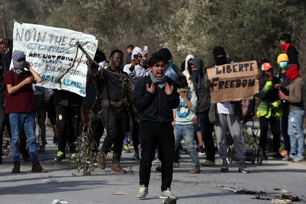 Μυτιλήνη: Διαδηλώσεις προσφύγων και μεταναστών &#8211; Επικράτησε ένταση