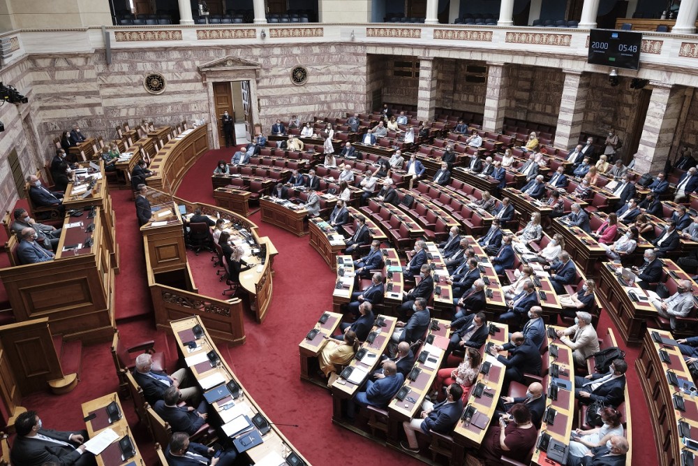 Βουλή: Προ ημερησίας σε επίπεδο αρχηγών για τις συνέπειες του κορωνοϊού