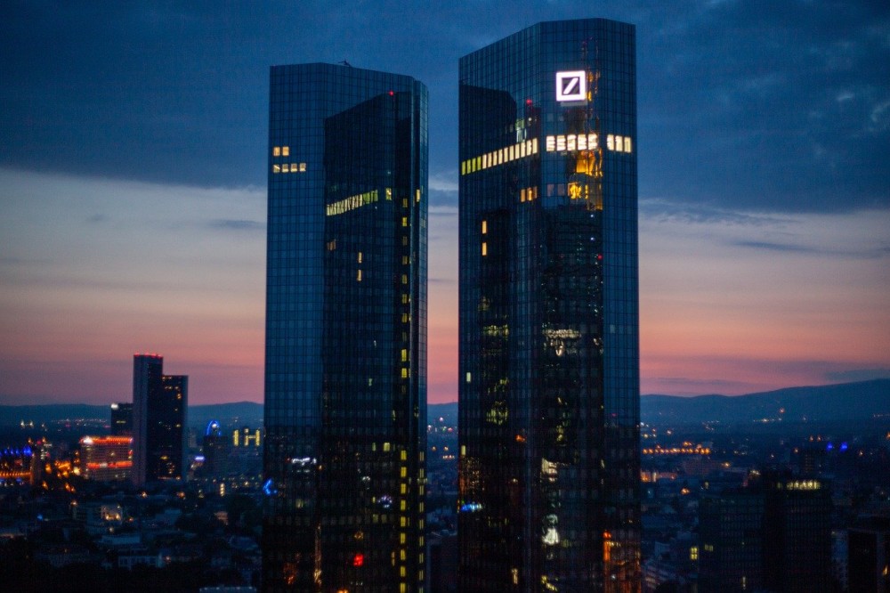 Η Deutsche Bank θα κλείσει το 20% των εγχώριων καταστημάτων της