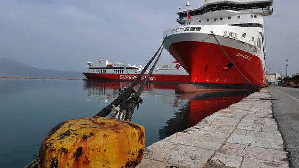 Δεμένα τα πλοία την Πέμπτη σε Κέρκυρα και Ηγουμενίτσα