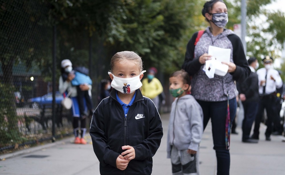 Νέα Υόρκη: Έρχονται πρόστιμα για όσους δεν φορούν μάσκα