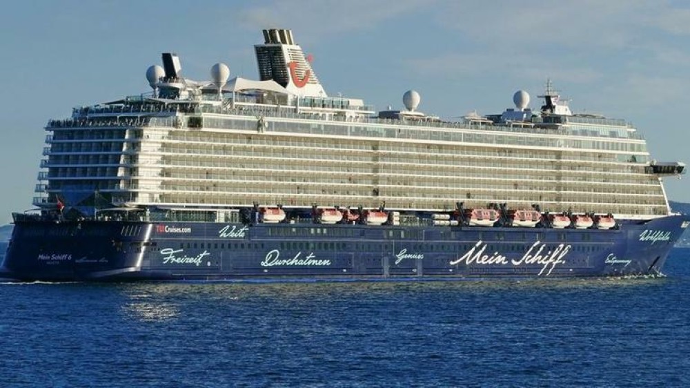 Κορωνοϊός: Συναγερμός σε κρουαζιερόπλοιο με 1.000 επιβάτες-12 κρούσματα