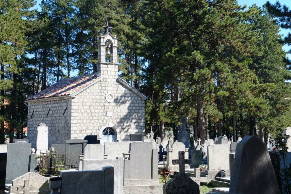 Χωρίς ψάλτες οι εκκλησίες των δημοτικών νεκροταφείων – Ανησυχούν εργαζόμενοι και δήμαρχοι