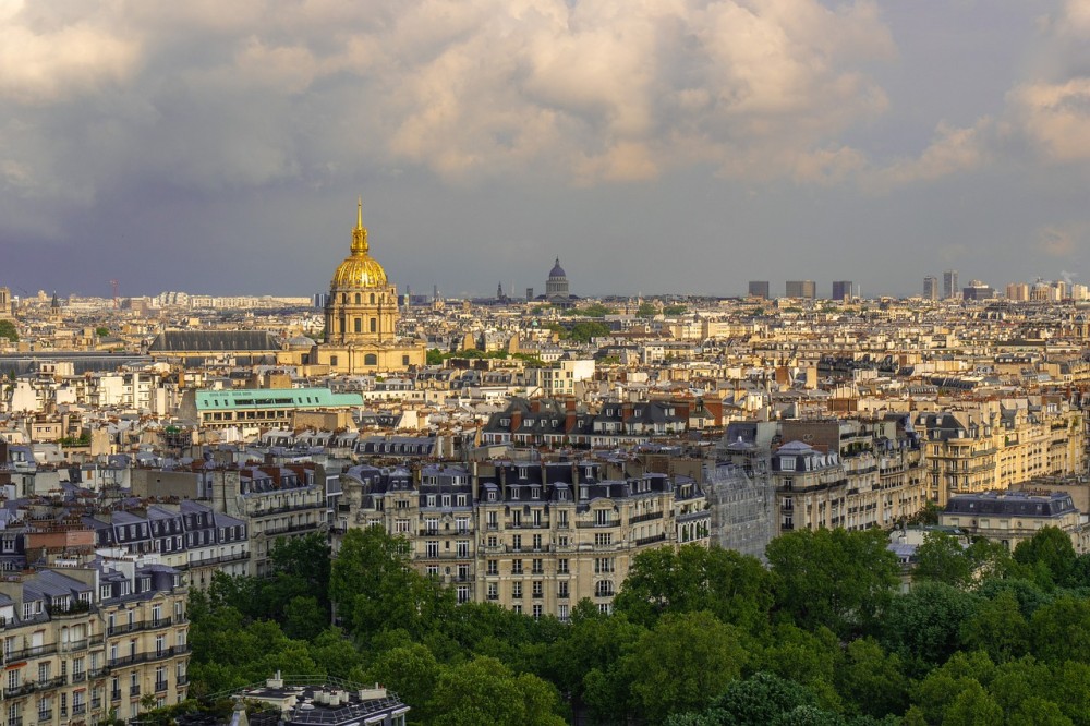 Αναστάτωση στο Παρίσι από αεροσκάφος που έσπασε το φράγμα του ήχου