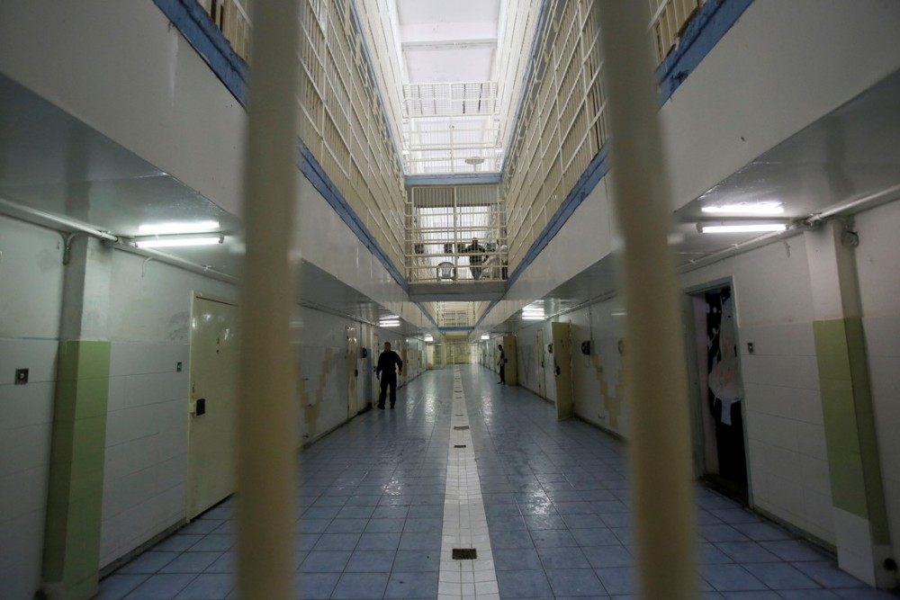 Ναρκωτικά, μαχαίρια και σουβλιά σε νέα έρευνα στις φυλακές Τρικάλων