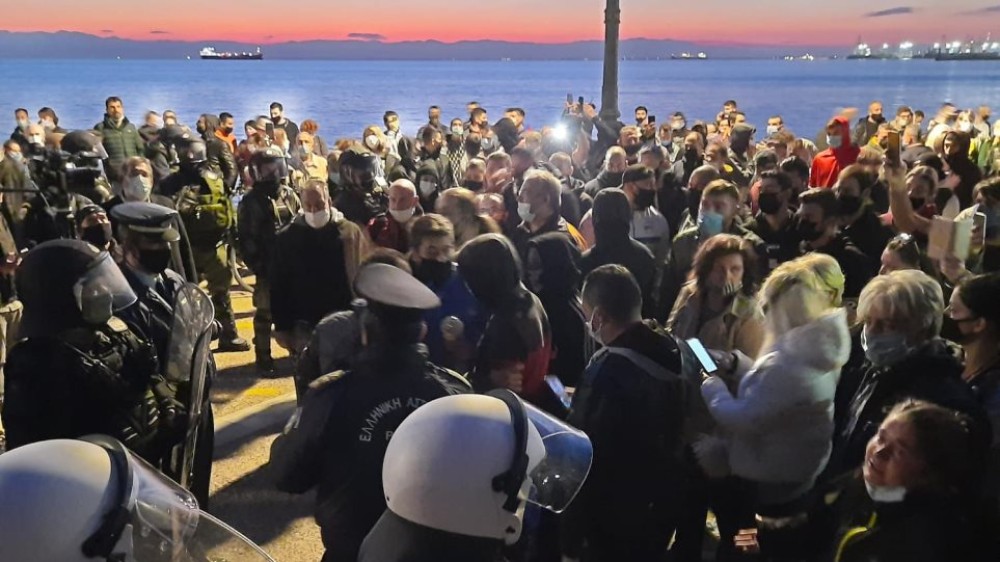 Θεσσαλονίκη: Επεισόδια σε συγκέντρωση κατά του lockdown