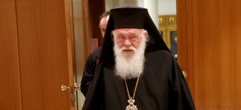 Ιερώνυμος για επίθεση σε ελληνορθόδοξο ιερέα στη Λυών: Ξεπερνάει την ανθρώπινη λογική αυτή η φρίκη