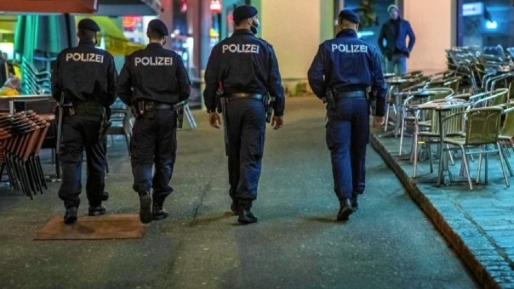 Επίθεση Βιέννη: Ο 20χρονος δράστης είχε διοργανώσει συνάντηση τζιχαντιστών το καλοκαίρι
