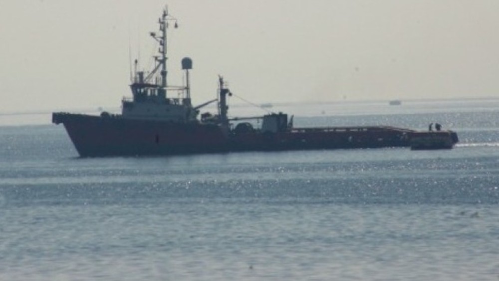 Στη Σαλαμίνα ρυμουλκείται το &#8220;Καλλιστώ&#8221;-Δύο ελαφρά τραυματίες από τη σύγκρουση με εμπορικό πλοίο