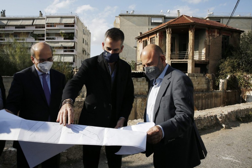 Χατζηδάκης: Απόλυτης προτεραιότητας το ζήτημα των ετοιμόρροπων κτιρίων