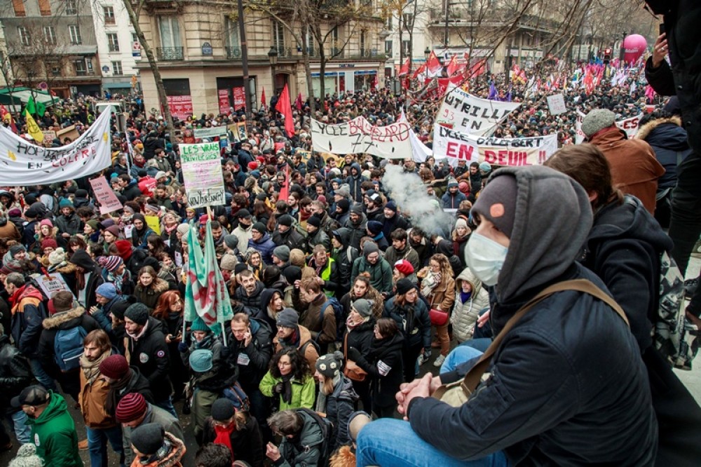 Γαλλία: Διαδηλώσεις «για τα κοινωνικά δικαιώματα και τις ελευθερίες»