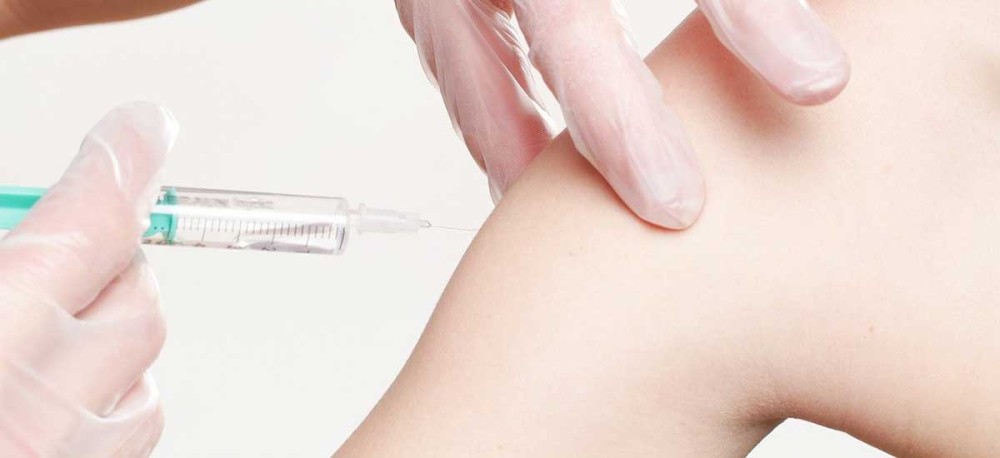 Kορωνοϊός: Ασφαλές το εμβόλιο, λένε επιστήμονες-Δεν χρειάζεται δισταγμός