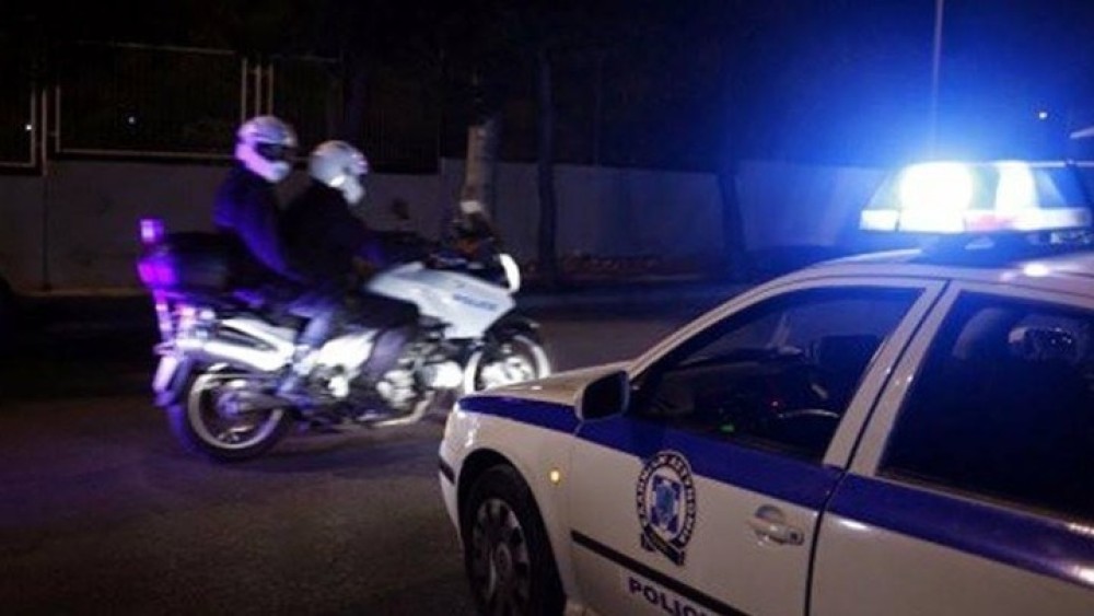 Θεσσαλονίκη: Προσαγωγή τουλάχιστον 10 ατόμων μετά τη ρίψη μολότοφ κοντά σε αστυνομικό τμήμα