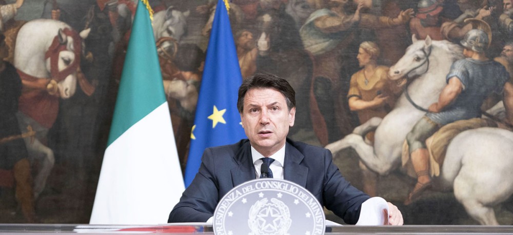 Δημοσκόπηση στην Ιταλία: Ο Κόντε ψηλά, η κυβέρνηση στα&#8230; τάρταρα