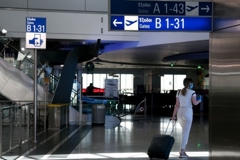 Μείωση 68,7% στην επιβατική κίνηση των αεροδρομίων