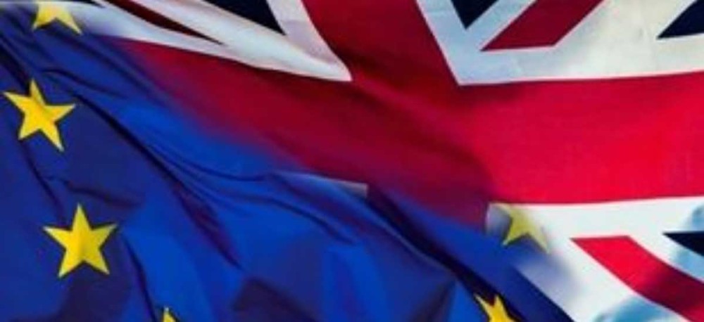 Eυχαριστίες της Βρετανίδας πρέσβης σε ΥΠΕΞ και Βαρβιτσιώτη για το Brexit