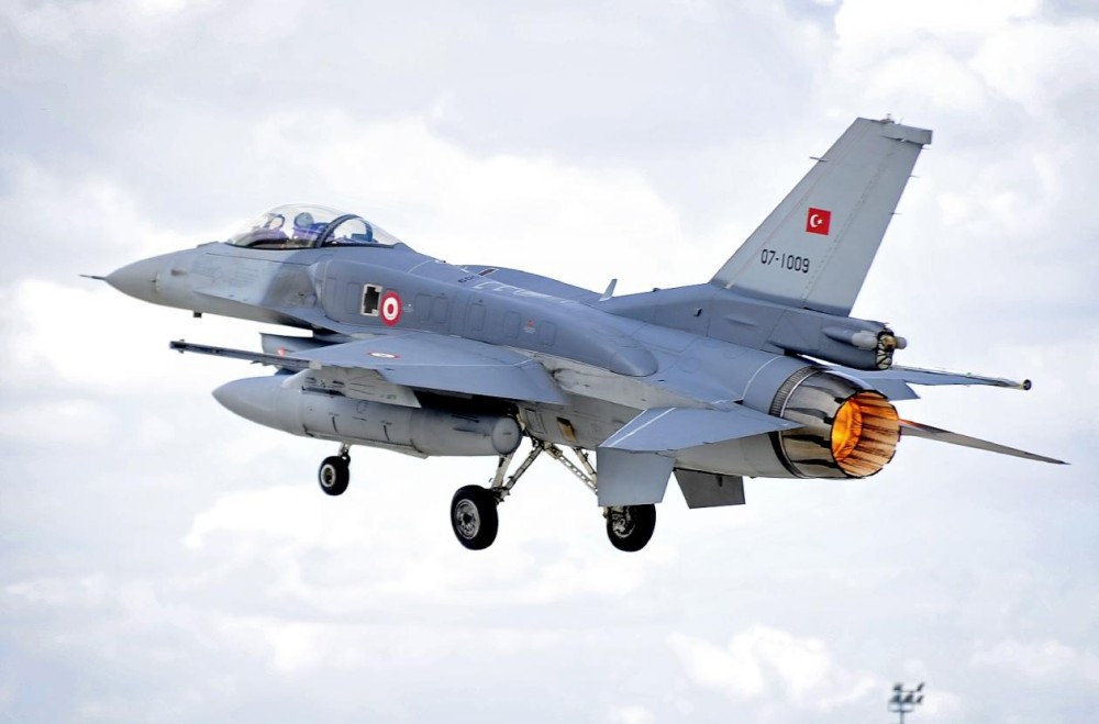 Νέα πρόκληση: Τουρκικά F-16 πέταξαν πάνω από τους Ανθρωποφάγους