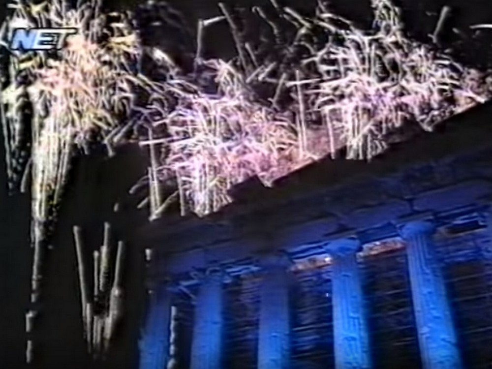Η Αθήνα υποδέχεται το Μillennium- Εικόνες από μια άλλη εποχή (vid)