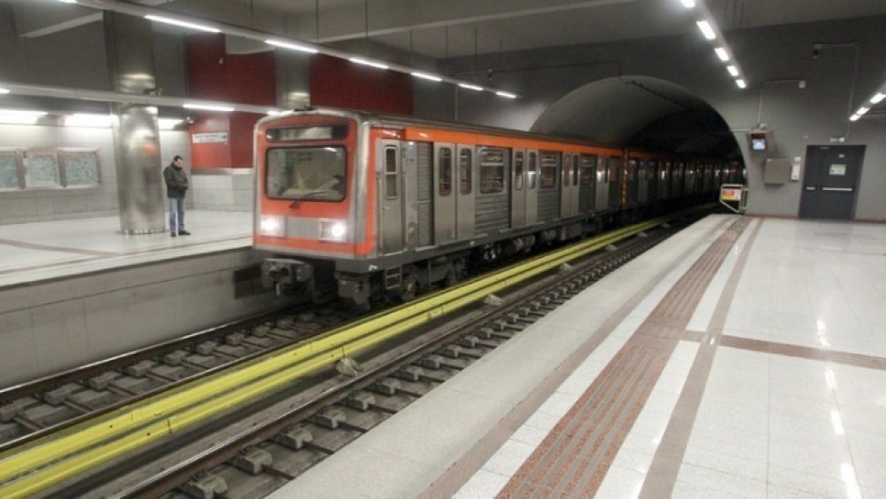 Άνοιξαν οι πέντε σταθμοί του μετρό που είχαν κλείσει για αποφυγή συνωστισμού
