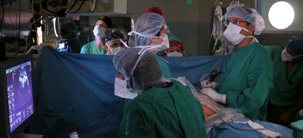 Μοναδική επιτυχία στο Ιπποκράτειο: 53χρονη υποβλήθηκε σε διπλή μεταμόσχευση ήπατος-νεφρού