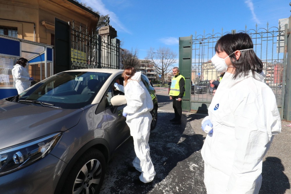 Κορωνοϊός: Βράζει η Ιταλία από κρούσματα ξεπέρασαν τις 12.000 μέσα σε 24 ώρες