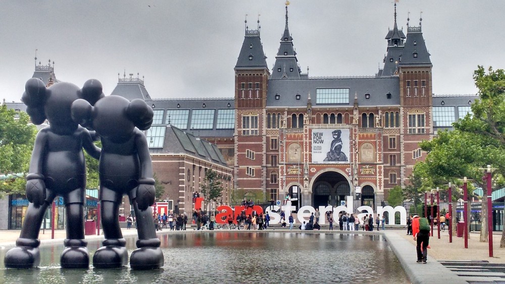 Ολλανδία: Τέλος στα coffeeshops για τους τουρίστες του Άμστερνταμ