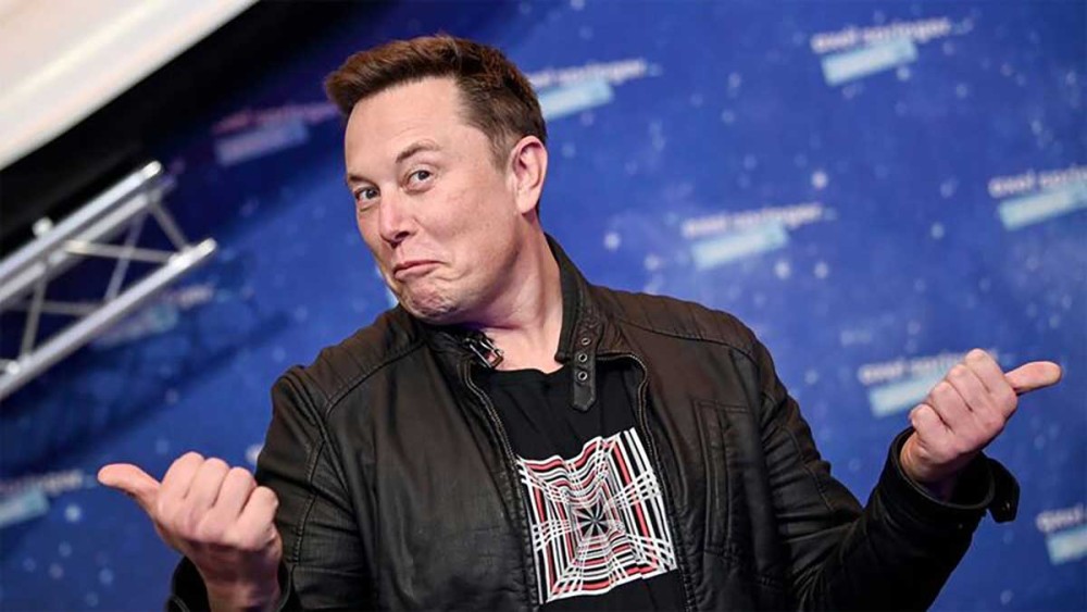 Ο ιδιοκτήτης της Tesla είναι πλέον ο πιο πλούσιος άνθρωπος του πλανήτη