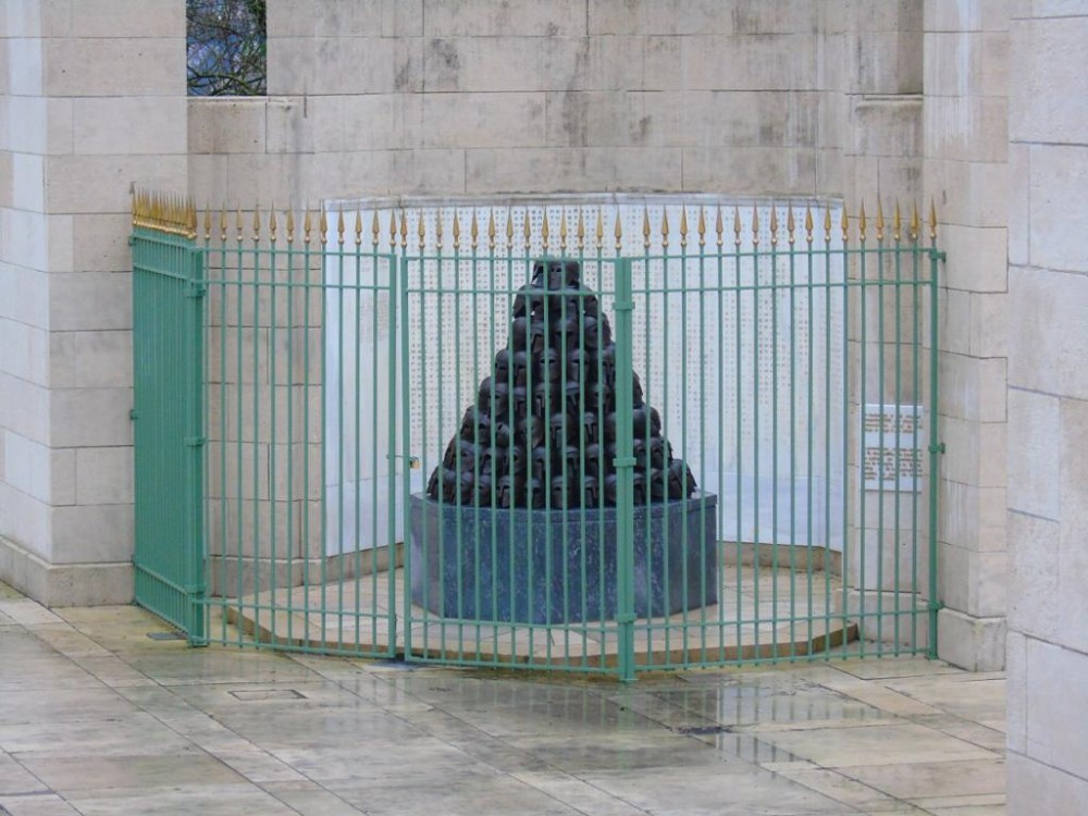 Εκλεψαν το ελληνικό μνημείο πεσόντων του Α&#8217; Παγκοσμίου Πολέμου στη Λιέγη