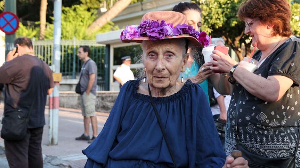 Τιτίκα Σαριγκούλη: Η αγαπημένη γιαγιά με τον αέρα&#8230; ελευθερίας