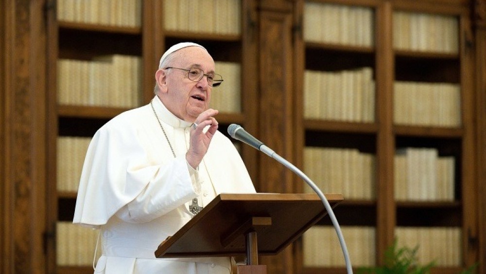 Πάπας Φραγκίσκος σε Μπάιντεν: Προσεύχομαι στον Θεό για σένα