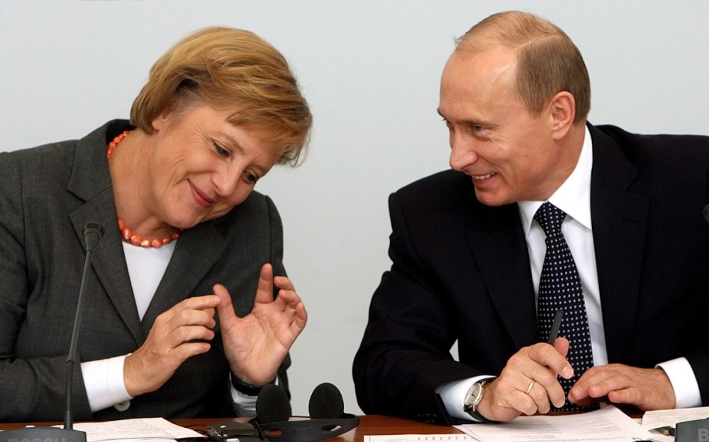 Η Ευρώπη στρέφεται στον Πούτιν- Η Μέρκελ και το Sputnik V