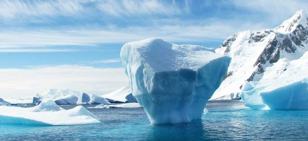 Λιώνουν πιο γρήγορα οι πάγοι: Καμπανάκι κινδύνου από τους επιστήμονες