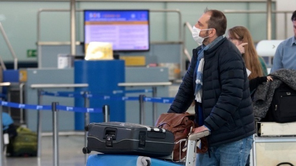 Η Γερμανία απαγορεύει την είσοδο ταξιδιωτών από χώρες με μεταλλάξεις του κορωνοϊού