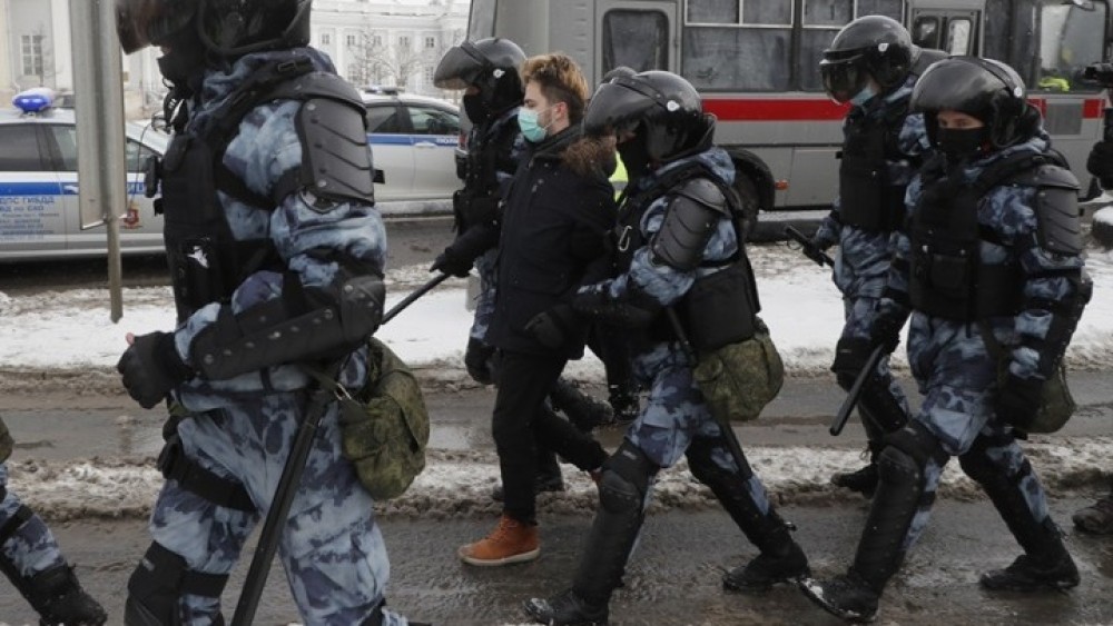 Ρωσία: 4.027 συλλήψεις σε διαδηλώσεις για το Ναβάλνι