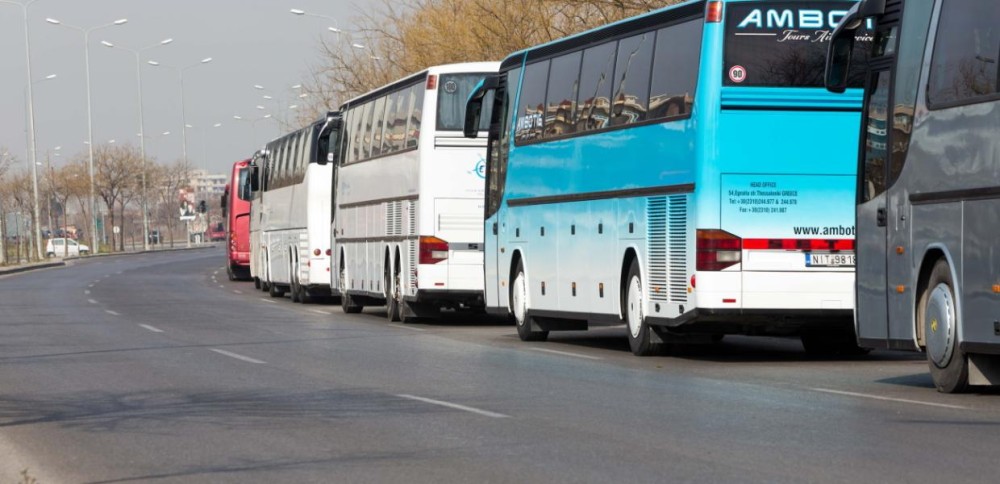 Έκτακτα μέτρα ακινησίας για τα τουριστικά λεωφορεία και τρένα