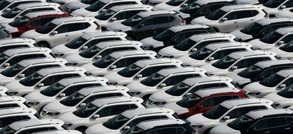 Μειώθηκαν οι πωλήσεις αυτοκινήτων τον Ιανουάριο στην ΕΕ