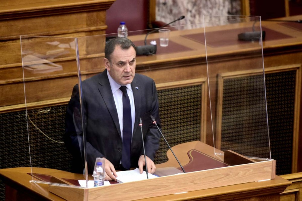 Για τις δημόσιες συμβάσεις στην Άμυνα ενημέρωσε ο Παναγιωτόπουλος