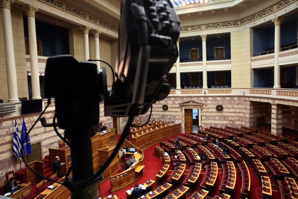 Κατατέθηκε στη Βουλή η τροπολογία για τη χορήγηση προκαταβολής σύνταξης