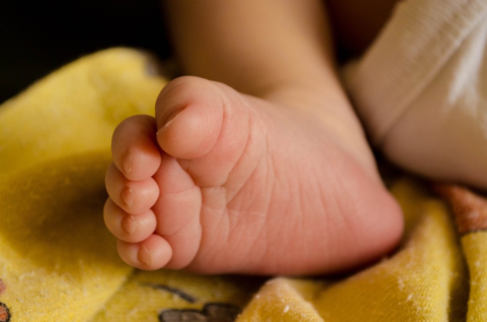 Kορωνοϊός: Εξαιρετικά χαμηλή η θνητότητα των νεογνών
