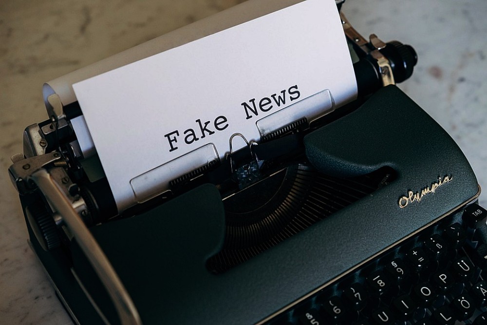 Τα fake news που επιστρατεύτηκαν για τα γεγονότα στη Νέα Σμύρνη
