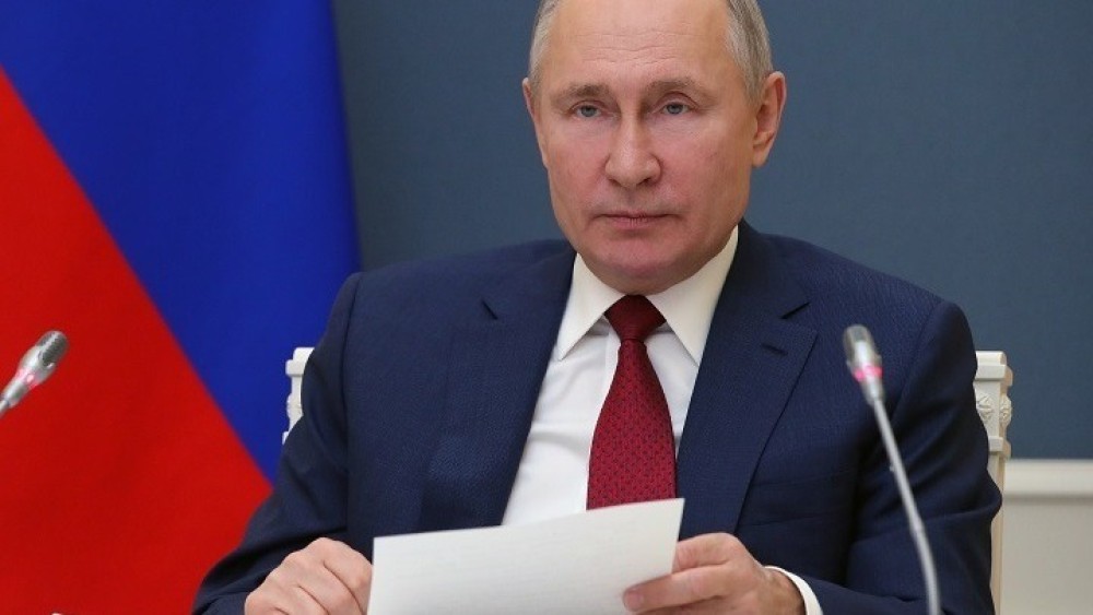 Απαγορεύει σε ξένους την κατοχή γης στην Κριμαία ο Πούτιν