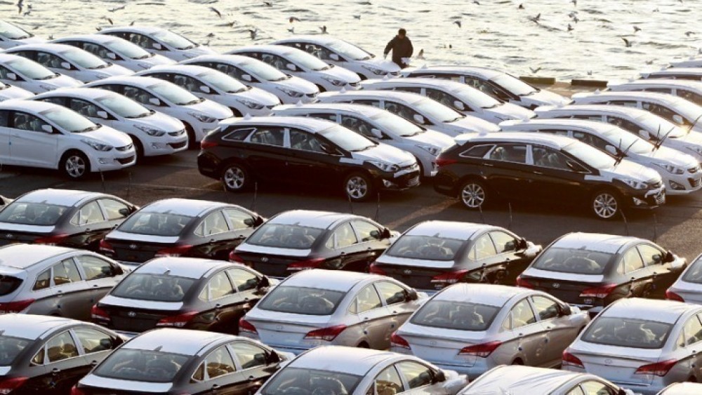 Ένας στους δύο Έλληνες οδηγούς διαλέγει να αγοράσει αυτοκίνητο πόλης