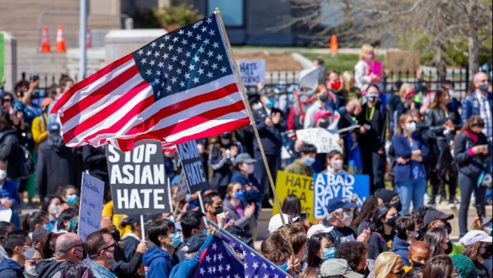 ΗΠΑ: Αντιρατσιστικές διαδηλώσεις για τις επιθέσεις σε ασιατικής καταγωγής πολίτες