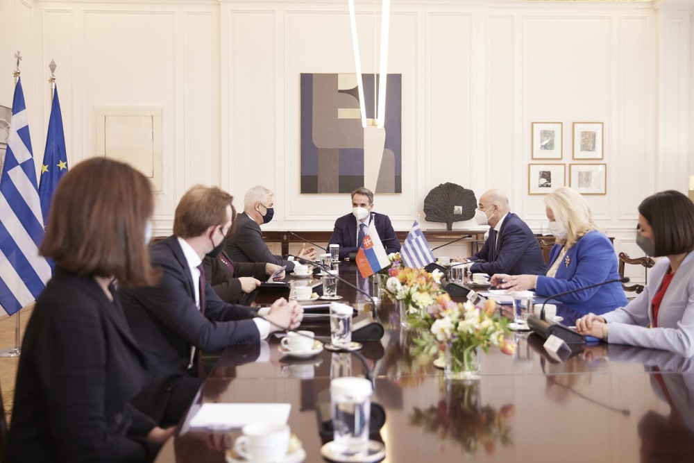 Συνάντηση Μητσοτάκη με τον υπουργό Εξωτερικών της Σλοβακίας