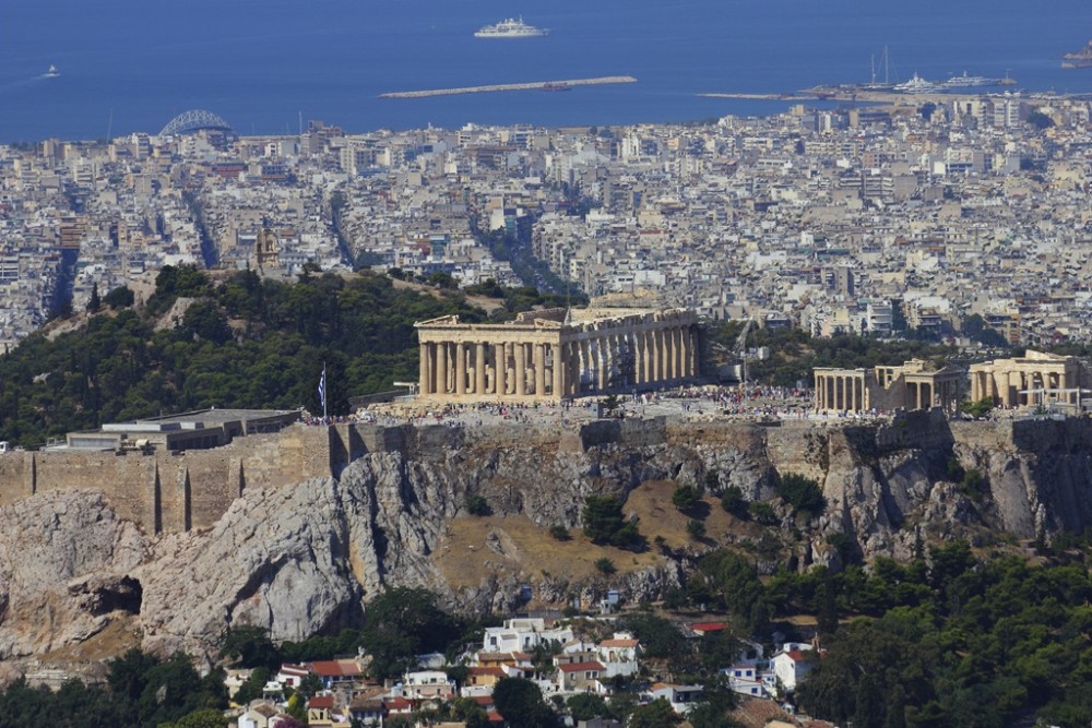 Διάκριση από τον Economist για την οικονομία της Ελλάδας - Χατζηδάκης: Δεν «εφησυχάζουμε»
