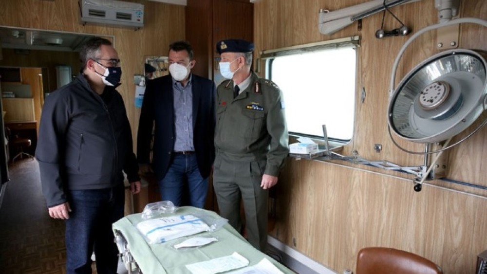 Κοντοζαμάνης: Επισκέφθηκε την υγειονομική μονάδα του Ελληνικού Στρατού στο Θριάσιο